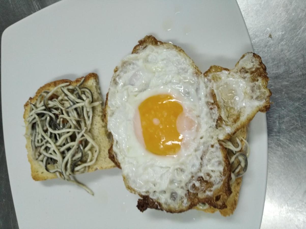 Albergue Santa Barbara 알리아가 외부 사진